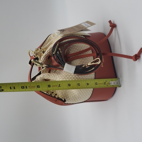 293- Anna Paola Bucket Crossbody Bag Made In Italy Genuine Italian Leather NWT - Picture 8 of 10